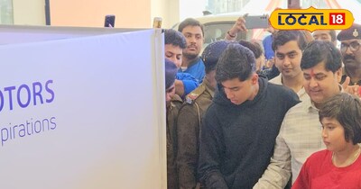 नई गाड़ी लेने पटना पहुंचे वैभव सूर्यवंशी 