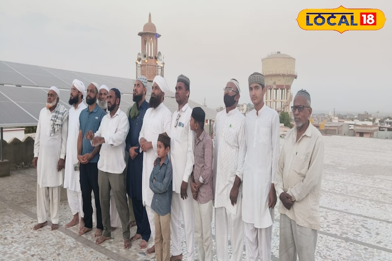 वही ज्यादा चीनी वाली ड्रिंक्स के सेवन से भी बचना चाहिए. वही ज्यादा चीनी वाली ड्रिंक्स के सेवन से भी बचना चाहिए.