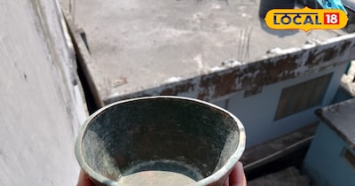 पहाड़ी घर में रखा पारंपरिक “माना”, जिससे आज भी चावल नापकर भात बनाया जाता है