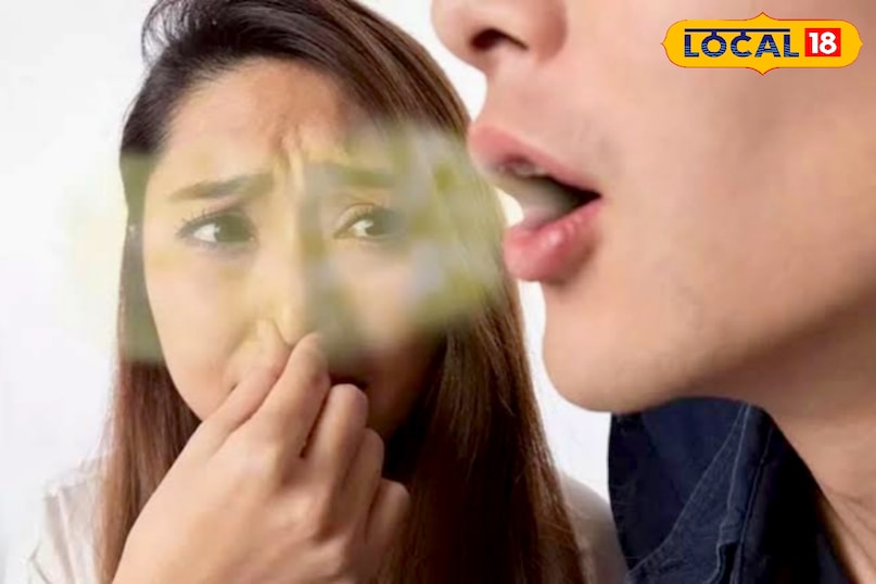 आगे कहा कि गर्मियों में मुंह और पेट में बैक्टीरिया तेजी से पनपते हैं, जिससे दुर्गंध की समस्या बढ़ती है। लौंग में मौजूद एंटीबैक्टीरियल गुण मुंह के हानिकारक जीवाणुओं को कम करते हैं. इसे चबाने से सांस की बदबू दूर होती है और ओरल हाइजीन बेहतर रहता है. यही कारण है कि कई टूथपेस्ट में भी लौंग का उपयोग किया जाता है. आगे कहा कि गर्मियों में मुंह और पेट में बैक्टीरिया तेजी से पनपते हैं, जिससे दुर्गंध की समस्या बढ़ती है। लौंग में मौजूद एंटीबैक्टीरियल गुण मुंह के हानिकारक जीवाणुओं को कम करते हैं. इसे चबाने से सांस की बदबू दूर होती है और ओरल हाइजीन बेहतर रहता है. यही कारण है कि कई टूथपेस्ट में भी लौंग का उपयोग किया जाता है.