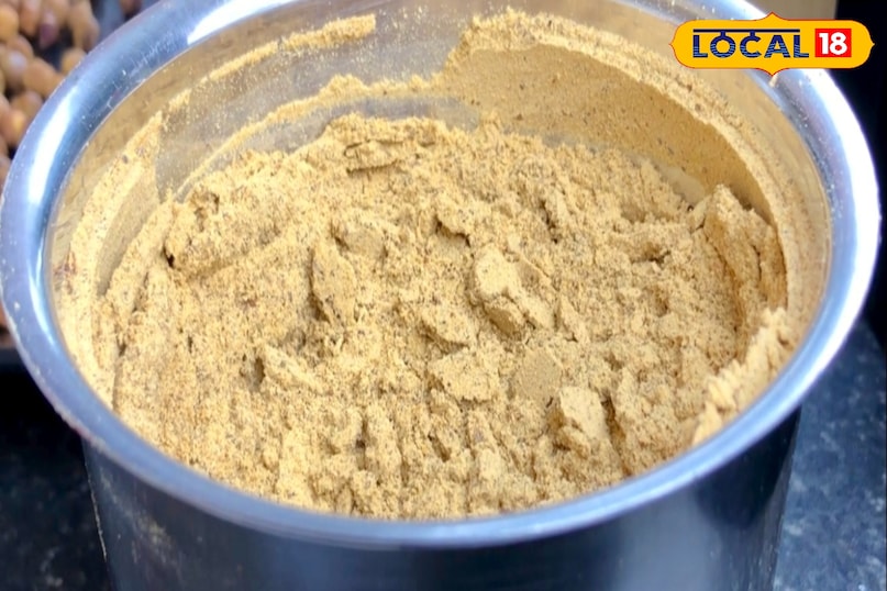 महंगाई के दौर में जहां महंगे खाद्य पदार्थ आम आदमी की पहुंच से दूर होते जा रहे हैं, वहीं चने का सत्तू किफायती विकल्प है. थोड़े से खर्च में पूरा परिवार पेट भर सकता है. मजदूर वर्ग के लिए यह भोजन आर्थिक रूप से भी सहायक है और पौष्टिकता के मामले में भी बेहतर साबित होता है. 