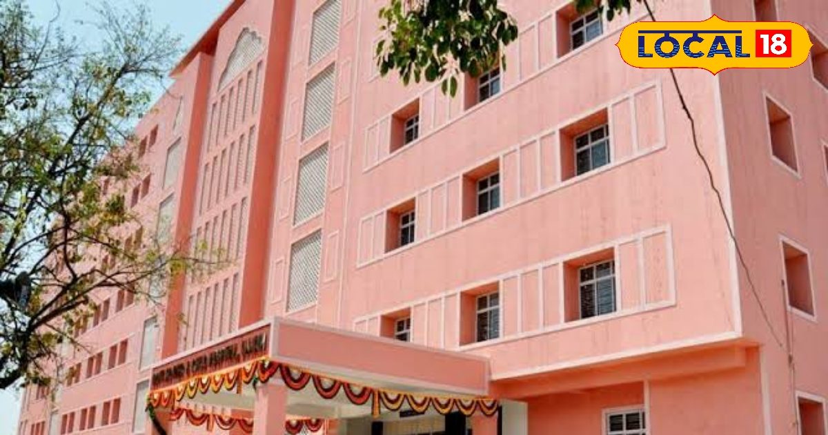 उज्जैन के चरक भवन में अंधेरा! एक घंटे तक ठप रहा इलाज, बिजली गई और जनरेटर भी फेल, तड़पे मरीज