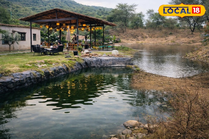 इस वक्त गुरुग्राम में लेपर्ड ट्रायल नाम की एक जगह भी काफी ज्यादा प्रसिद्ध हो रही है यह करीबन दिल्ली से 25 से 30 किलोमीटर दूर है और इस समय दिल्ली के लोग और हरियाणा के लोग काफी ज्यादा आ रहा है. यहां पर आपको झील भी मिलेगी लेकिन यदि अगर झील साफ ना हो तो यहां पर आपको कई रिजॉर्टस मिले जांगे जहां पर अंदर आपको अच्छे खासे बड़े स्विमिंग पूल होली के दिन मिल जाएंगे. इस वक्त गुरुग्राम में लेपर्ड ट्रायल नाम की एक जगह भी काफी ज्यादा प्रसिद्ध हो रही है यह करीबन दिल्ली से 25 से 30 किलोमीटर दूर है और इस समय दिल्ली के लोग और हरियाणा के लोग काफी ज्यादा आ रहा है. यहां पर आपको झील भी मिलेगी लेकिन यदि अगर झील साफ ना हो तो यहां पर आपको कई रिजॉर्टस मिले जांगे जहां पर अंदर आपको अच्छे खासे बड़े स्विमिंग पूल होली के दिन मिल जाएंगे.