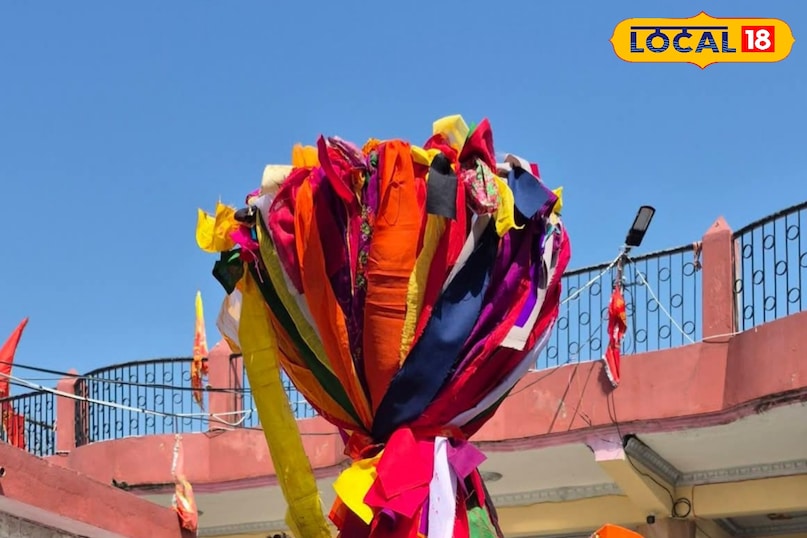 Why is half the cloth distributed from house to house? Why is half the cloth distributed from house to house?