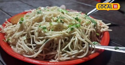Delhi-Style Hakka Noodles: Ginger & Black Pepper, Not Sauce, is the Secret to Flavor
