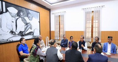 हाल ही में दिल्ली में रैवेन्यू डेफिसिट ग्रांट (आरडीजी) मुद्दे पर हिमाचल प्रदेश के सीएम, और सारी कैबिनेट ने दिल्ली में हाईकमान से मीटिंग की. 