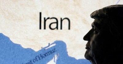 ईरान Hormuz Strait के कुछ ह‍िस्‍से को बंद कर रहा. (Reuters)