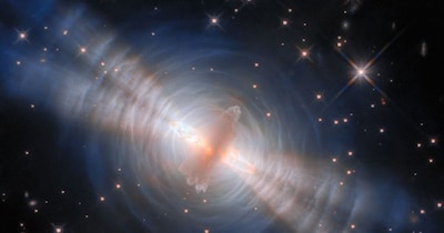 NASA के हबल स्पेस टेलीस्कोप ने एग नेबुला की सबसे साफ तस्वीर खींची है. (Image Credit: NASA, ESA, Bruce Balick (UWashington))