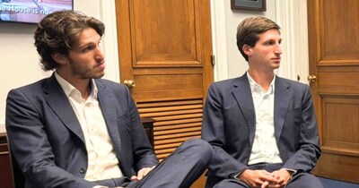 इमरान खान के बेटों ने अपने प‍िता के स्‍वास्‍थ्‍य को लेकर चिंता जताई.