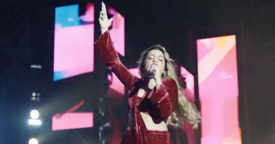 जैस्मीन सैंडलस ने लाइव कॉन्सर्ट को बीच में रोका. (फोटो साभारः इंस्टाग्राम @jasminesandlas)