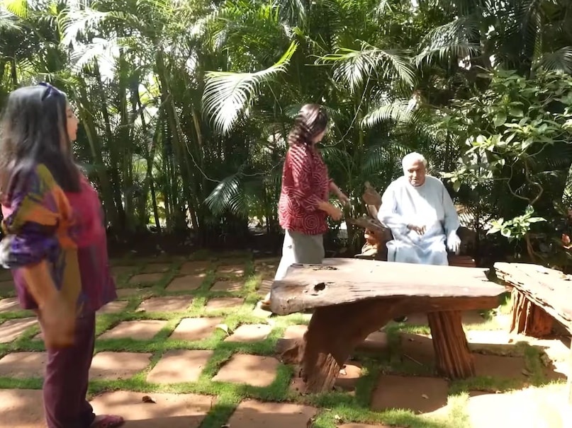 Javed Akhtar, Shabana Azmi, Javed Akhtar And Shabana Azmi Khandala Home, Javed Akhtar And Shabana Azmi Inside pics of Khandala Home, Javed Akhtar And Shabana Azmi home Sukoon, Sukoon Inside pic, जावेद अख्तर, शबाना आजमी , सुकून, जावेद अख्तर और शबाना आजमी के घर की इनसाइड पिक्स