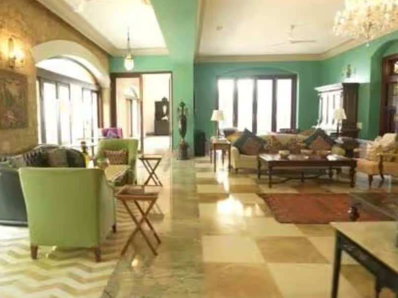 Javed Akhtar, Shabana Azmi, Javed Akhtar And Shabana Azmi Khandala Home, Javed Akhtar And Shabana Azmi Inside pics of Khandala Home, Javed Akhtar And Shabana Azmi home Sukoon, Sukoon Inside pic, जावेद अख्तर, शबाना आजमी , सुकून, जावेद अख्तर और शबाना आजमी के घर की इनसाइड पिक्स