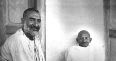 खान अब्दुल गफ्फार खान और महात्मा गांधी. 