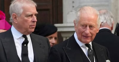  ब्रिटेन में इस मुद्दे पर राजनीति गरमाई हुई है. (AP)