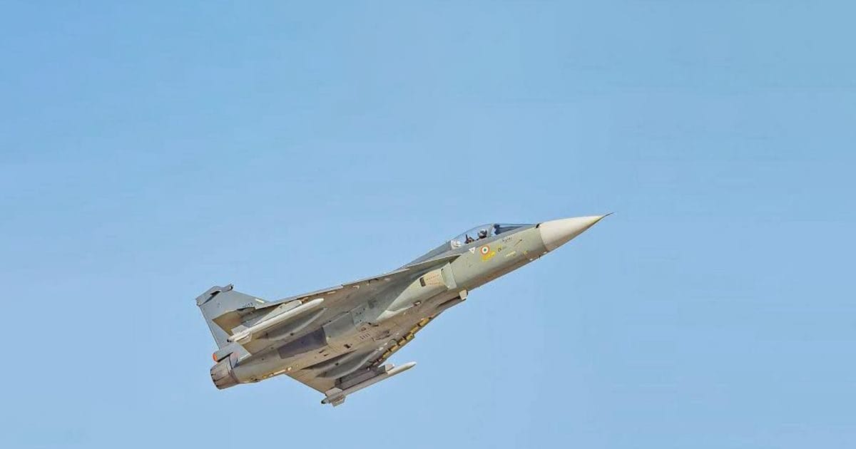 आसमान में हुंकार भरने को तैयार 5 नए तेजस, 180 विमानों का महा-प्लान रेडी! खूंखार पनडुब्बियां भी बना रहा भारत