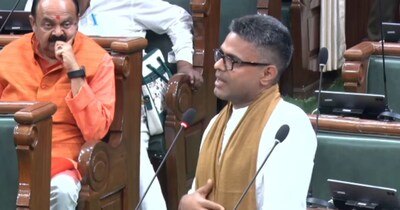 उपेंद्र कुशवाहा की पार्टी राष्ट्रीय लोक मोर्चा के विधायक माधव आनंद ने मुख्यमंत्री नीतीश कुमार से शराबबंदी की समीक्षा करने की मांग की है. 