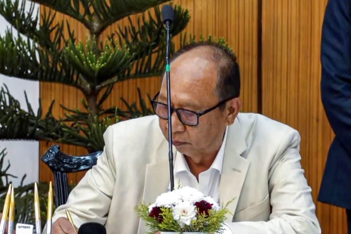 मणिपुर में मैतेई और कुकी-नागा संतुलन की कोशिश: युमनाम खेमचंद सिंह नए मुख्यमंत्री नेमचा और लोसी बने डिप्टी सीएम