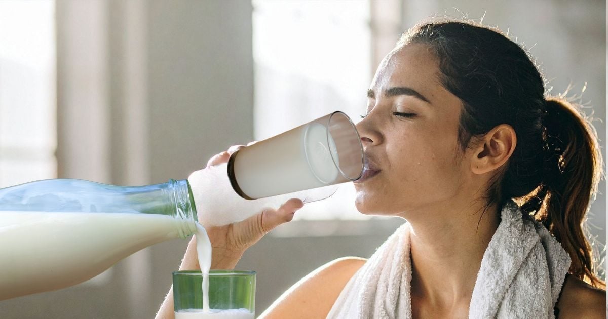 कभी भी दूध पिएंगे तो नहीं होगा असर, इसे पीने का ये है गोल्डन टाइम, बुढ़ापे तक फौलाद बनी रहेगी हड्डियां