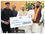 सूर्यवंशी में दिखी बिहारी संस्कारों की झलक,पटना में बड़ों के पैर छूकर जीता दिल सूर्यवंशी में दिखी बिहारी संस्कारों की झलक,पटना में बड़ों के पैर छूकर जीता दिल