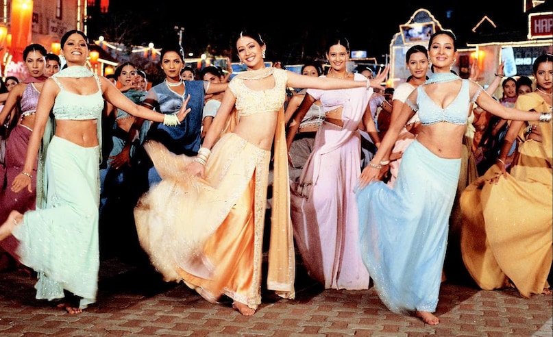 romantic movie, Mohabbatein movie, Aishwarya Rai, amitabh bachchan, Aditya Chopra Yash Chopra, Aishwarya Rai movie, amitabh bachchan movie, Mohabbatein movie trivia, amitabh bachchan struggle, shah rukh khan movie, romantic hindi movie