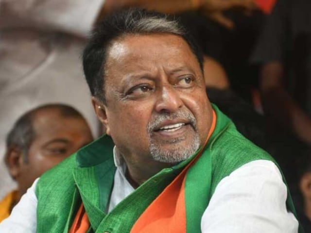 पूर्व रेल मंत्री मुकुल रॉय का निधन, ममता बनर्जी के माने जाते थे करीबी