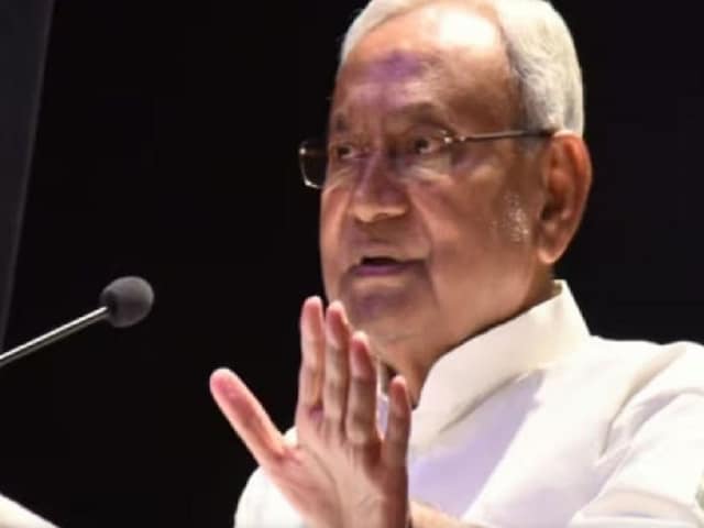 बिहार में शराबबंदी पर छिड़ी बहस के बीच नीतीश सरकार क्या सोच रही है?