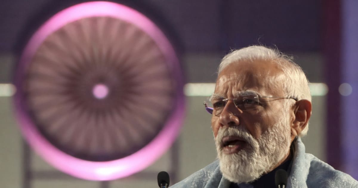 'गुलामी की निशानियों का अंत', PM मोदी ने किया सेवा तीर्थ और कर्तव्य भवन का उद्घाटन, बोले- नया इतिहास बनते देखिए