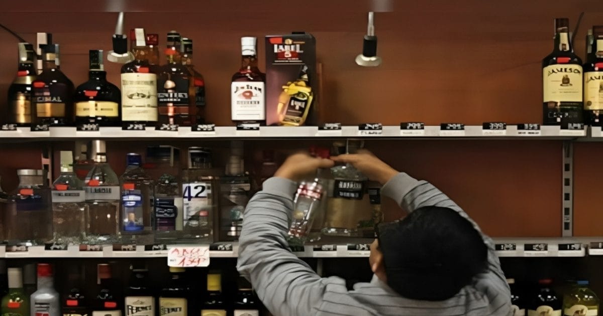 New Excise Policy | No New Liquor Shops | Bans New Liquor Shops – न नई दुकान, न होम डिलीवरी… ओडिशा की नई शराब नीति में बड़े बदलाव
