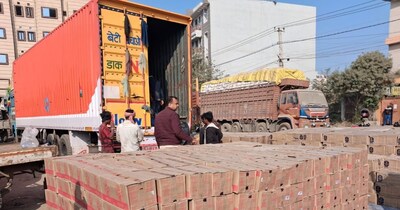 भूसा और बिस्कुट की आड़ में शराब, पटना में एक करोड़ की खेप पकड़ी गई