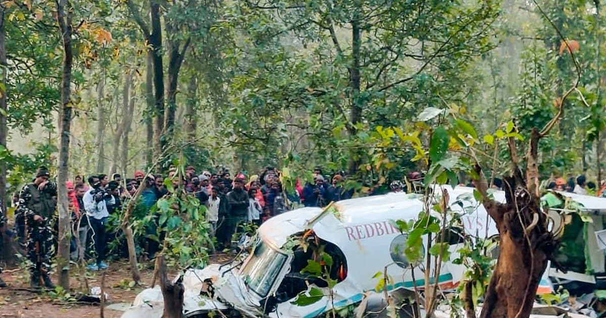 रांची से दो और विमानों ने भरी थी उड़ान, फिर खराब मौसम में अकेले कैसे फंस गई एयर एबुंलेंस, चतरा में हो गई क्रैश