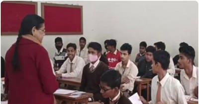 अगली कक्षा में जाने के लिए न्यूनतम अंक हासिल करना जरूरी