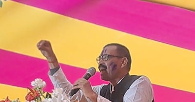 राजद के पूर्व विधायक लालबाबू राम ने आरक्षण पर विवादित बयान दिया है. 