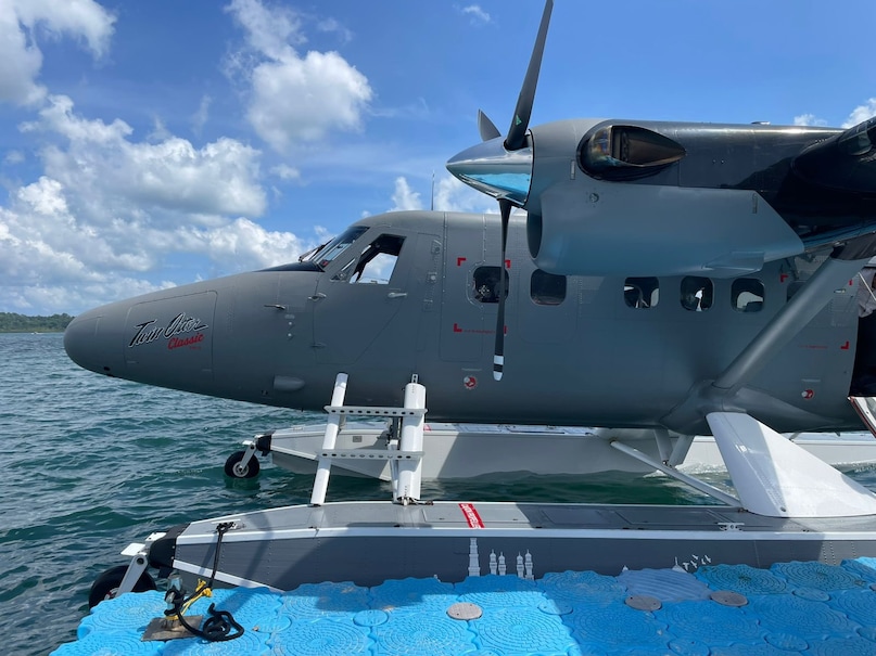 अंडमान निकोबार द्वीप समूह में सी प्लेन का बहुत ज्यादा स्कोप है. यहां से कई रुट पर पहले से ही सी प्लेन की सेवा चल रही है. श्री विजय पुरम, स्वराज द्वीप और शहीद द्वीप पर पहले से ही सी प्लेन का संचालन हो रहा है. अंडमान निकोबार में देश का पहला वाटर एयरोड्रम बनाया गया है. देश में ऐसे 10 वाटर एयरोड्रम बनाने की योजना है. Photo: PTI अंडमान निकोबार द्वीप समूह में सी प्लेन का बहुत ज्यादा स्कोप है. यहां से कई रुट पर पहले से ही सी प्लेन की सेवा चल रही है. श्री विजय पुरम, स्वराज द्वीप और शहीद द्वीप पर पहले से ही सी प्लेन का संचालन हो रहा है. अंडमान निकोबार में देश का पहला वाटर एयरोड्रम बनाया गया है. देश में ऐसे 10 वाटर एयरोड्रम बनाने की योजना है. Photo: PTI