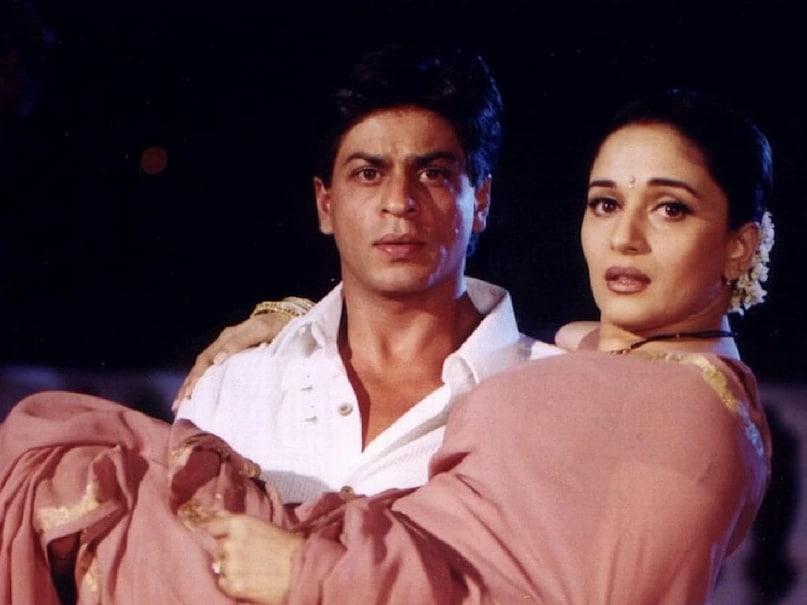 हम तुम्हारे हैं सनम, Hum Tumhare Hain Sanam, शाहरुख खान सलमान खान फिल्म, Shah Rukh Khan Salman Khan Movie, बॉलीवुड की देरी से रिलीज हुई फिल्में,Delayed Bollywood Movies Hits, माधुरी दीक्षित ब्लॉकबस्टर, Madhuri Dixit Blockbuster, बॉक्स ऑफिस कलेक्शन 2002, Box Office Collection 2002