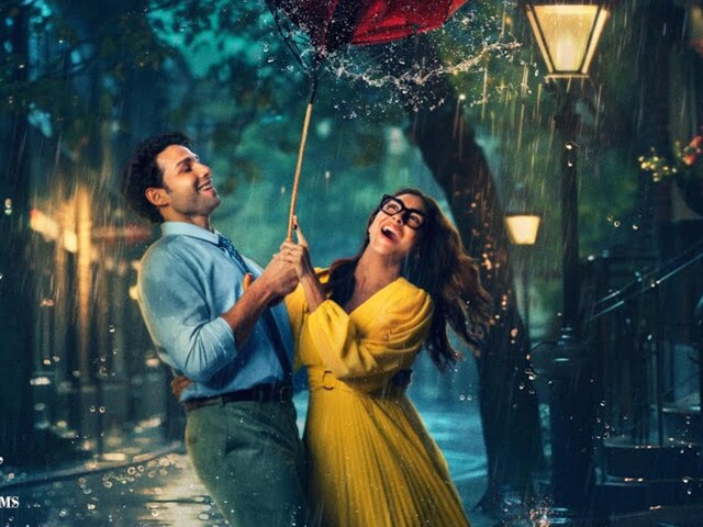 'दो दीवाने सहर में' का ट्रेलर आउट, दिखी सिद्धांत-मृणाल की रोमांटिक केमेस्ट्री