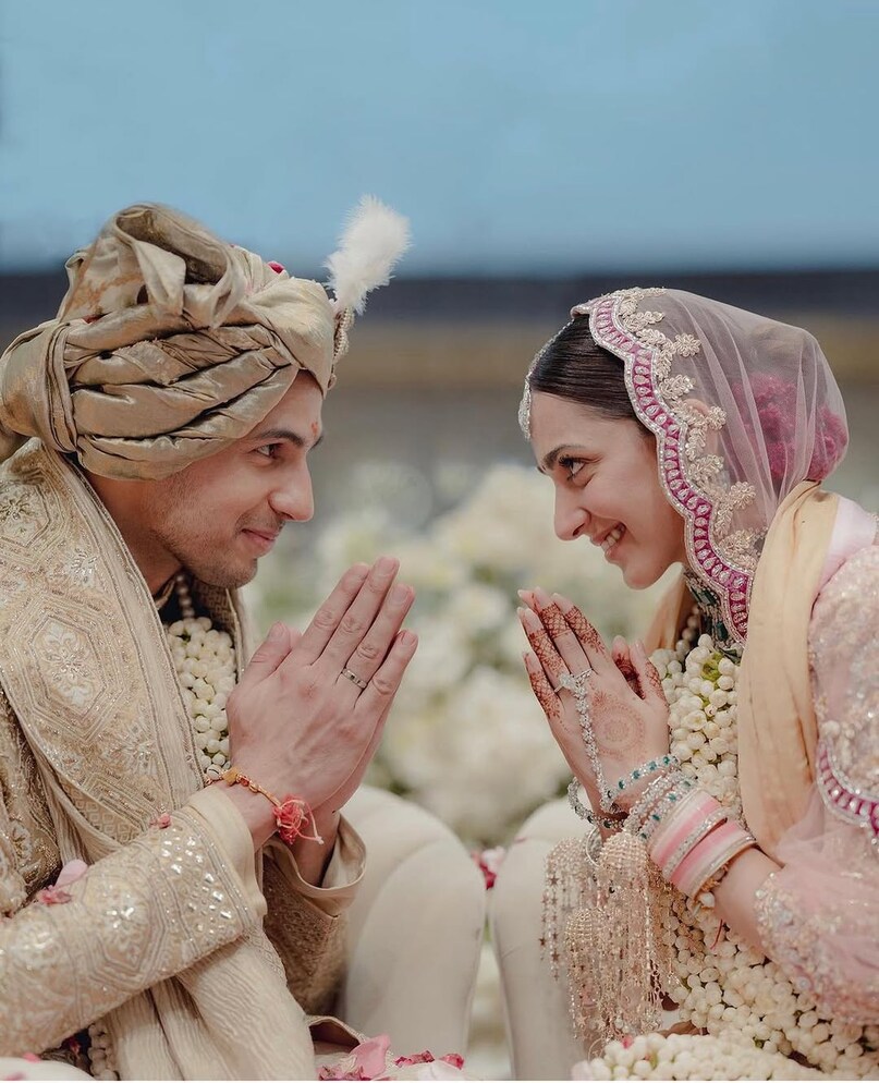 celebs who got married in rajasthan, rashmika vijay wedding in rajasthan, rashmika vijay wedding in udaipur, celebrity weddings in rajasthan, why is rajasthan popular for celeb weddings, Vicky Kaushal & Katrina Kaif, Priyanka Chopra & Nick Jonas, Sidharth Malhotra & Kiara Advani, Parineeti Chopra & Raghav Chadha, Hardik Pandya & Natasa Stankovic, Neil Nitin Mukesh & Rukmini Sahay, Raveena Tandon & Anil Thadani, सेलेब्स जिन्होंने राजस्थान में शादी की, राजस्थान में रश्मिका विजय की शादी, उदयपुर में रश्मिका विजय की शादी, राजस्थान में सेलिब्रिटी शादियां, राजस्थान सेलेब शादियों के लिए लोकप्रिय क्यों है, विक्की कौशल और कैटरीना कैफ, प्रियंका चोपड़ा और निक जोनास, सिद्धार्थ मल्होत्रा ​​और कियारा आडवाणी, परिणीति चोपड़ा और राघव चड्ढा, हार्दिक पंड्या और नतासा स्टेनकोविक, नील नितिन मुकेश और रुक्मिणी सहाय, रवीना टंडन और अनिल थडानी