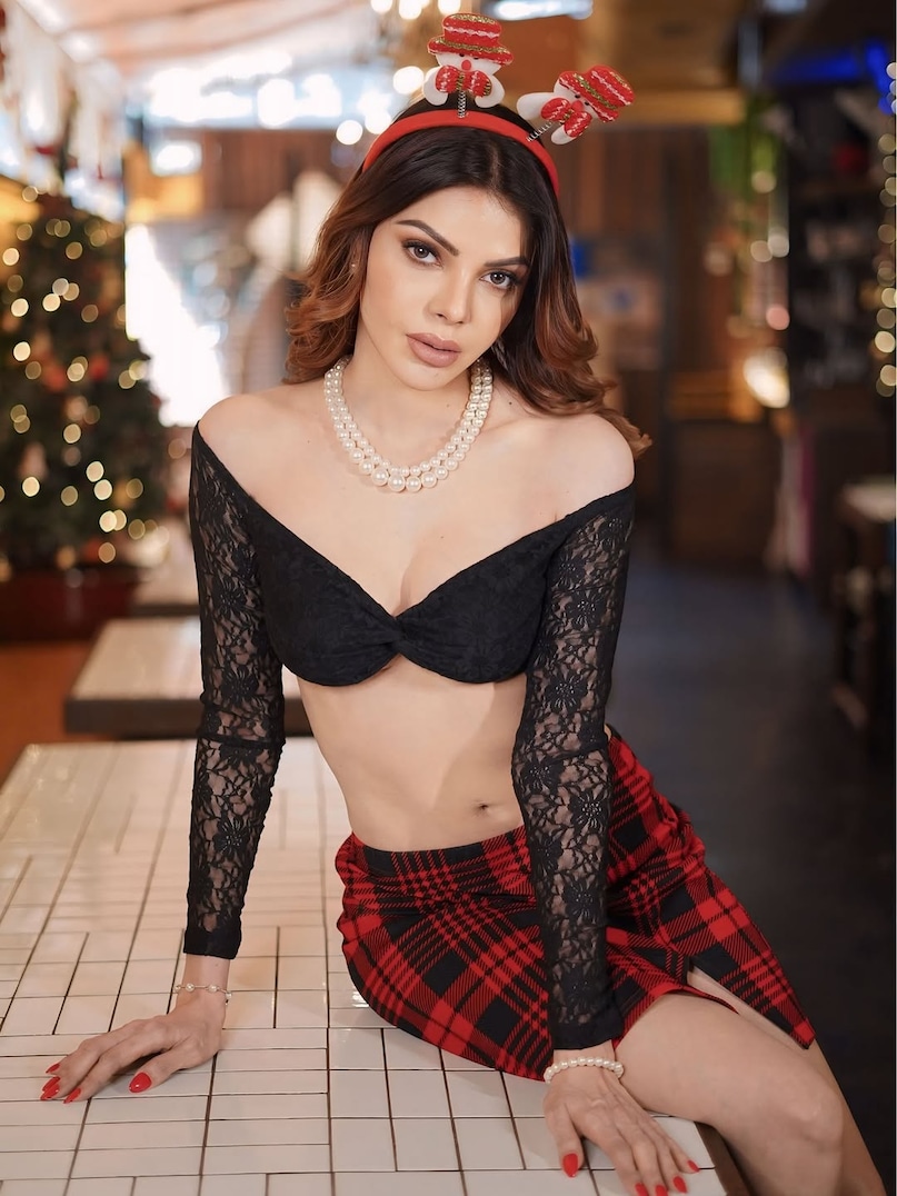 sherlyn chopra, Happy Birthday sherlyn chopra, sherlyn chopra Birthday, sherlyn chopra flop actress, first bollywood heroine who photoshoot in Playboy magazine, sherlyn chopra age, शर्लिन चोपड़ा, शर्लिन चोपड़ा का बर्थडे, फ्लॉप एक्ट्रेस शर्लिन चोपड़ा, शर्लिन चोपड़ा की उम्र, शर्लिन चोपड़ा की फिल्में