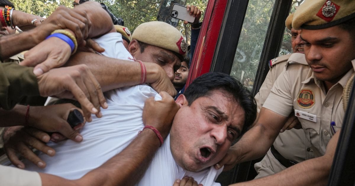 कौन हैं यूथ कांग्रेस चीफ उदय भानु, पुलिस ने क्यों अरेस्ट किया, AI समिट शर्टलेस प्रोटेस्ट पर अब तक क्या हुआ?