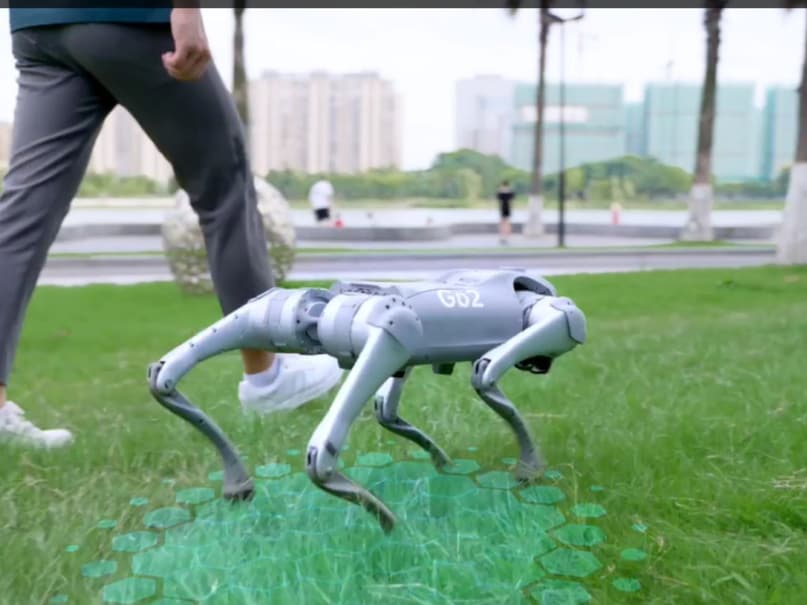 यूनिवर्सिटी का फोकस युवा दिमागों को ट्रेन करना है, जो भविष्य में ऐसी टेक्नोलॉजी भारत में बनाएंगे. स्टेटमेंट में कहा गया, ‘हमने रोबोटिक डॉग बनाया नहीं है, न ही ऐसा क्लेम किया. हमारा उद्देश्य स्टूडेंट्स को इंस्पायर करना है.