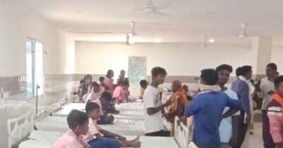 गोपालगंज: फाइलेरिया की दवा खाने से 15 स्कूली बच्चे बीमार, अभिभावकों का विरोध प्रदर्शन.