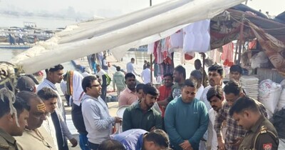 अफसर को सीपीआर देते पुलिसकर्मी. 