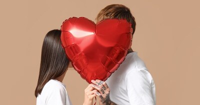 ब्वॉयफ्रेंड से मिलने गई लड़की, होटल की बालकनी से कूदी. (फाइल फोटो)