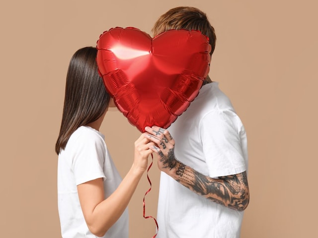 प्रेमी मिलने खुशी-खुशी होटल पहुंची युवती, कमरे में हुआ कुछ ऐसा, कूद गई नीचे और