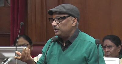 सुनील सिंह ने मंत्री अशोक चौधरी के डिग्री पर सवाल उठाया. - Algorithmically enhanced image