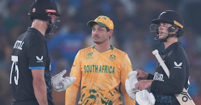 डिकॉक ने धोनी के रिकॉर्ड को तोड़ा.