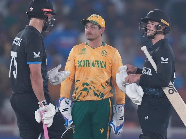 ধোনির দুর্দান্ত রেকর্ড স্ম্যাশ... টি-টোয়েন্টি বিশ্বকাপে ইতিহাস তৈরি করলেন ডি কক