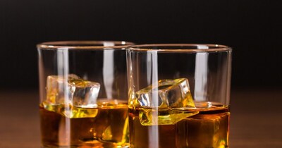 शराब पीने से कई तरह के कैंसर का खतरा बढ़ सकता है.