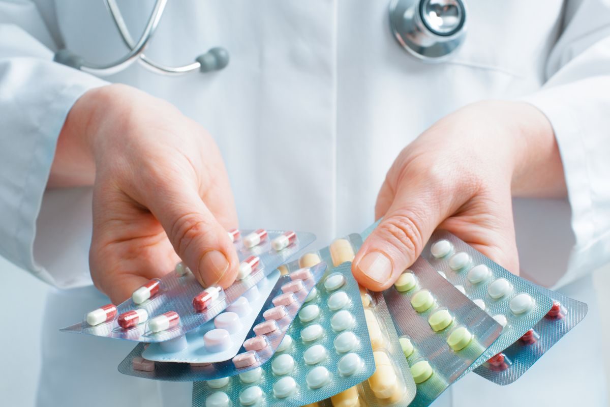 2 रुपये की गोली 21 रुपये में बेचकर कैसे 600-1100% मुनाफा कमा रहीं फार्मा कंपनियां महिला सांसद ने संसद में उठाए सवाल