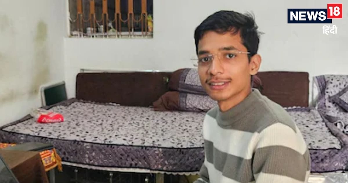 कौन हैं NEET UG अभ्यर्थी अथर्व चतुर्वेदी? बिना लॉ पढ़े SC में जीता केस, अब EWS कोटे से करेंगे एमबीबीएस