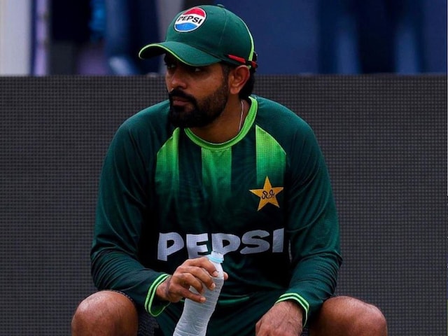 বাবর আজমের ক্যারিয়ারের 'শেষ', সুপার-এইটে বদলির দাবি উঠতে পারে